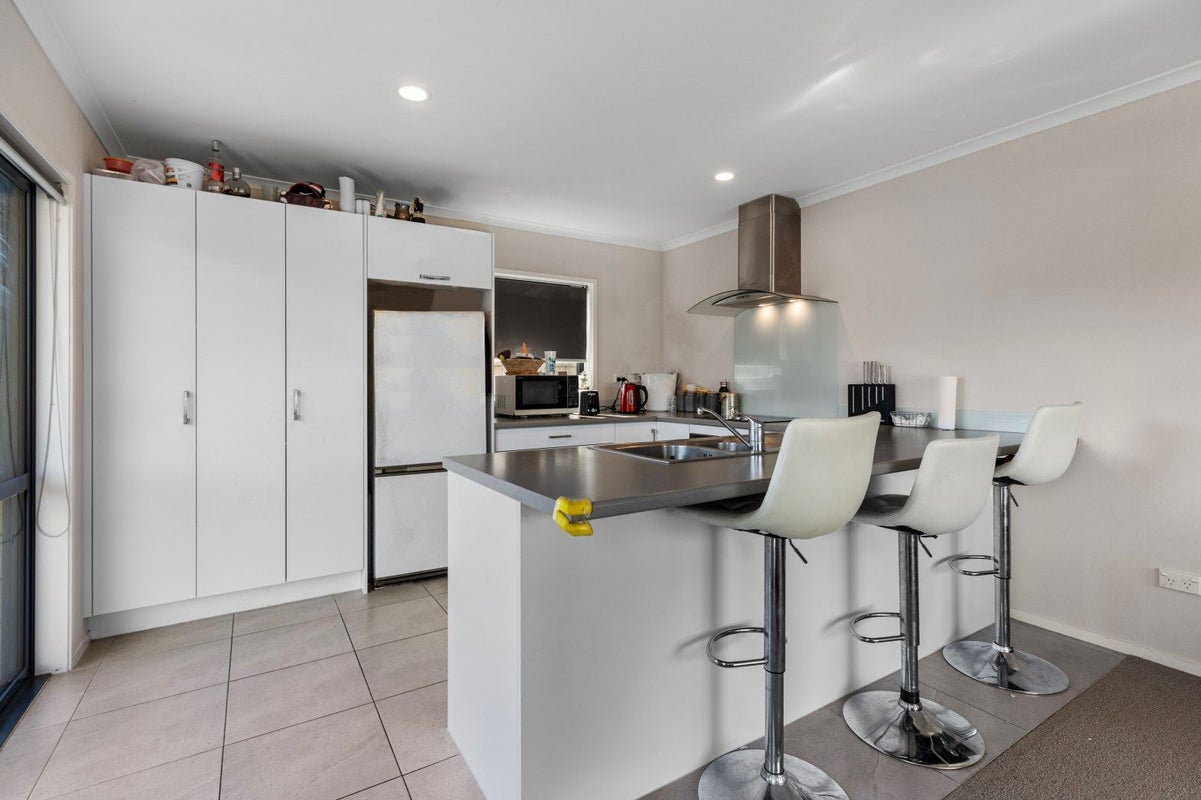 7 Penetaka Heights, Pyes Pa, Tauranga - Carousel 2