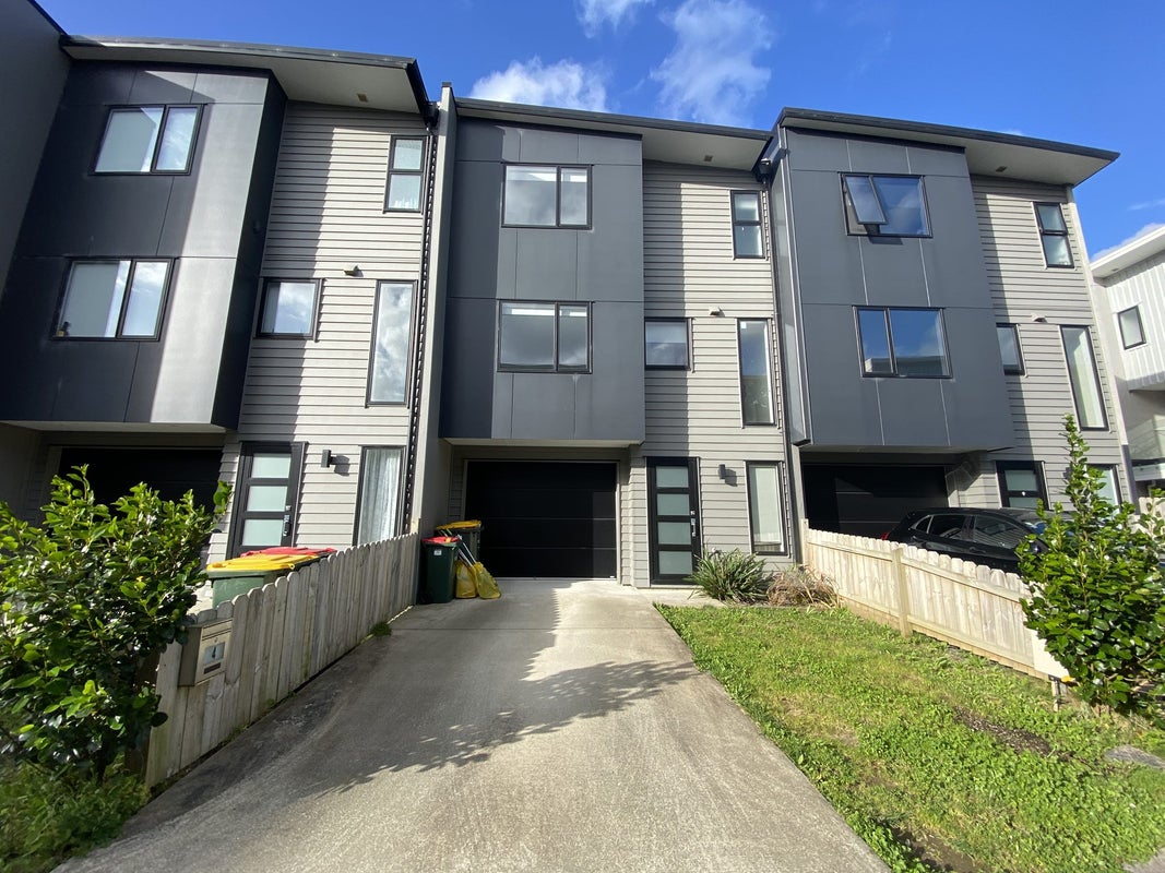 4/5 Perekia Street, Albany, Auckland - Carousel 1