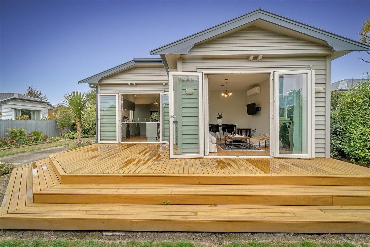 166 Weston Road, St Albans, Christchurch - Carousel 1