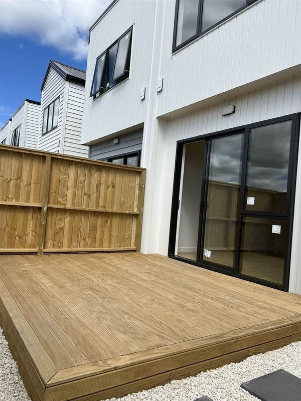 9 Kaha Road, Takanini, Auckland - Carousel 1