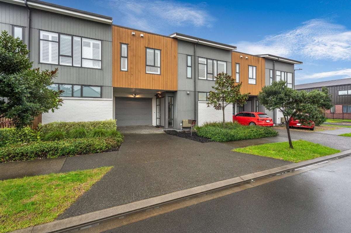 8 Gateway Avenue, Beachlands, Auckland - Carousel 25