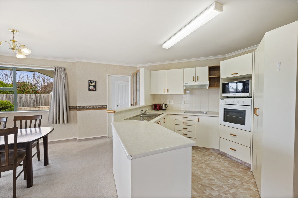 5 Peddie Street, Taradale, Napier - Carousel 2