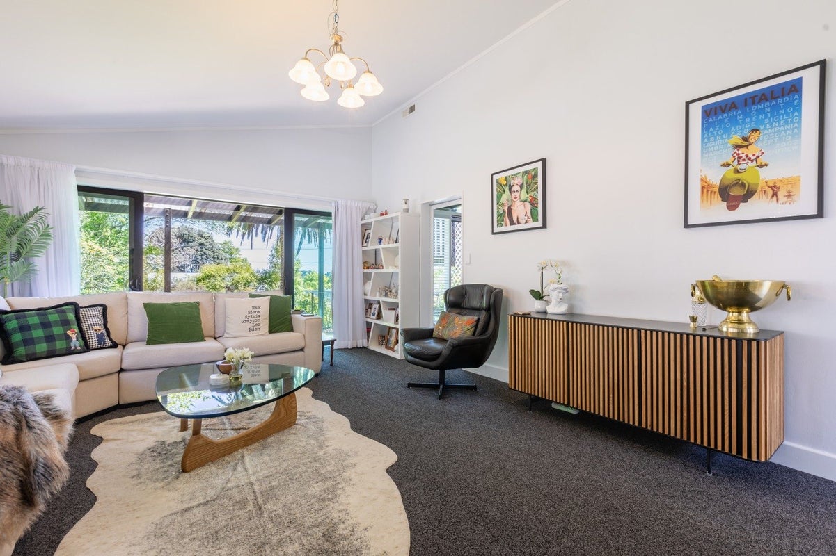 33 Seddon Street, Waikanae, Waikanae - Carousel 2