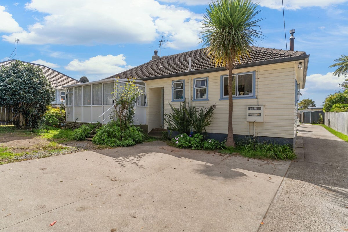 19 Twentythird Avenue, Gate Pa, Tauranga - Carousel 1