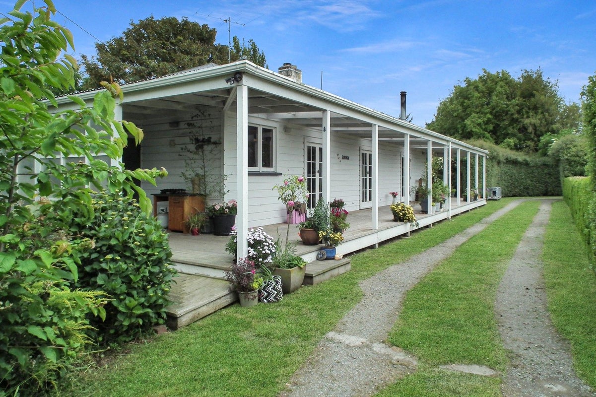 37 Bluff Hill Road, Waianakarua - Carousel 2