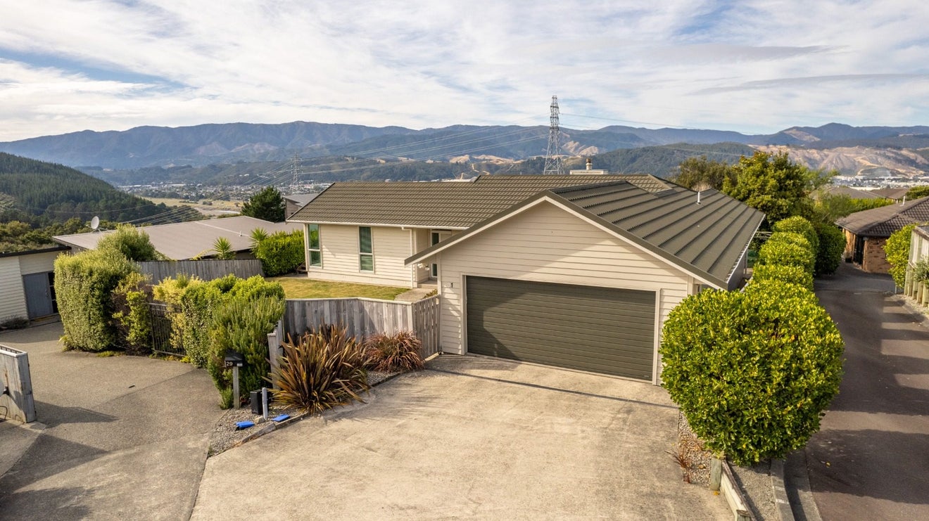 31 McEwen Crescent, Riverstone Terraces, Upper Hutt - Carousel 1