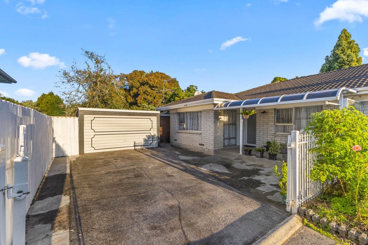 3/213 ST GEORGE STREET, Papatoetoe, Auckland - Carousel 1