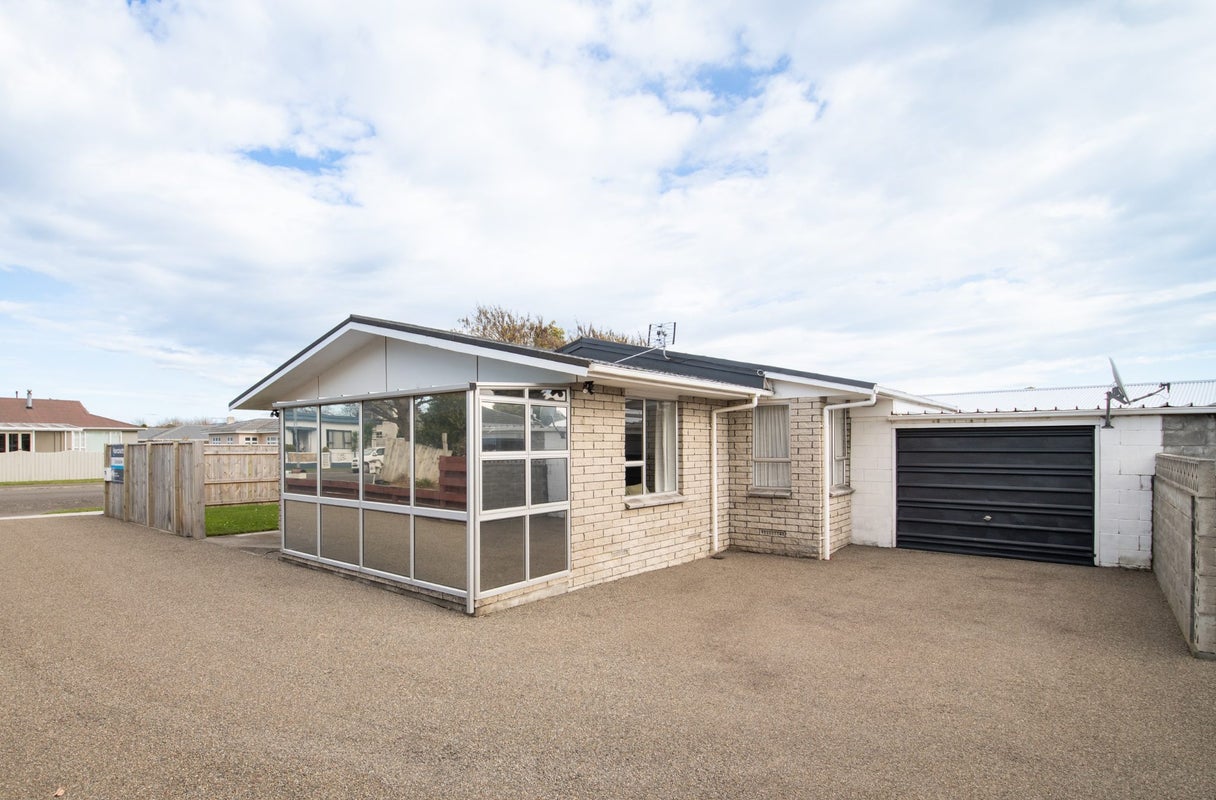 25 Rata Street, Roslyn, Palmerston North - Carousel 1