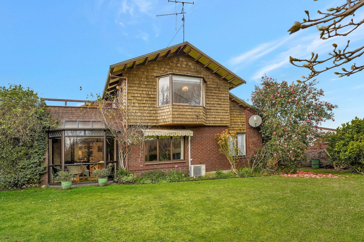 31 Marlowe Drive, Leamington, Cambridge - Carousel 1