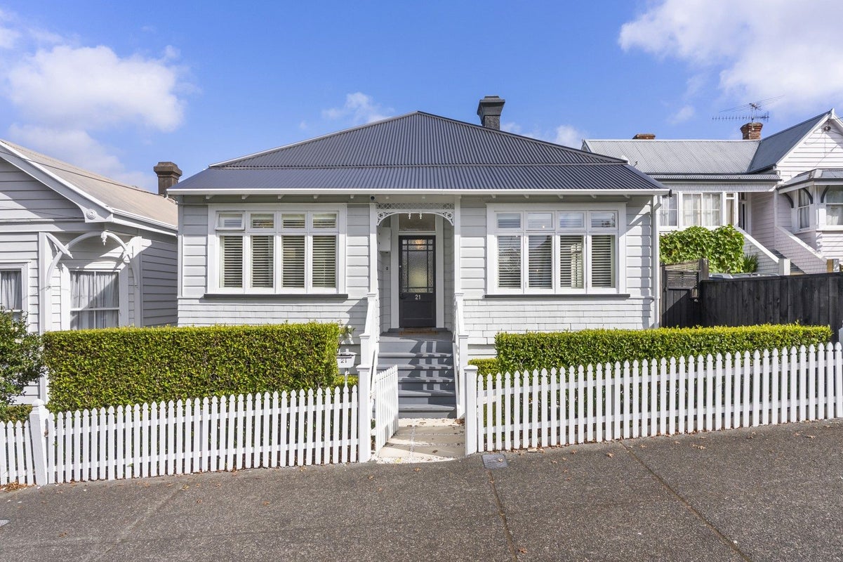21 Carlton Gore Road, Grafton, Auckland - Carousel 1