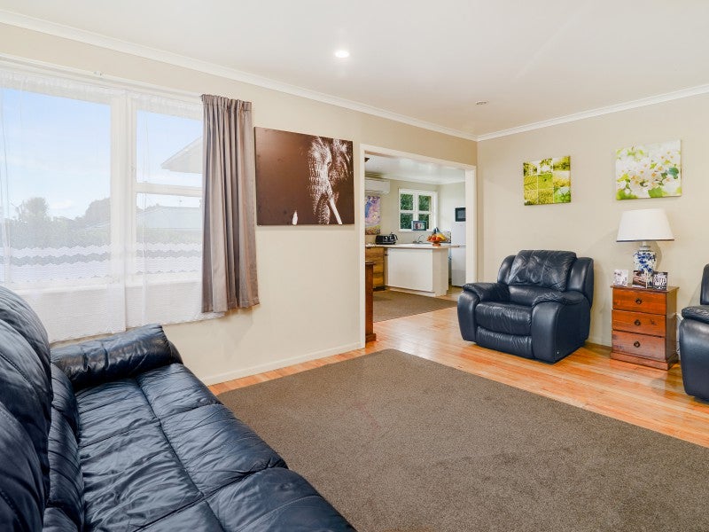 8 Leslie Avenue, Western Heights, Rotorua - Carousel 2