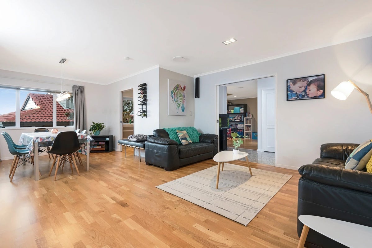 41 Wiltshire Place, Somerville, Manukau - Carousel 2