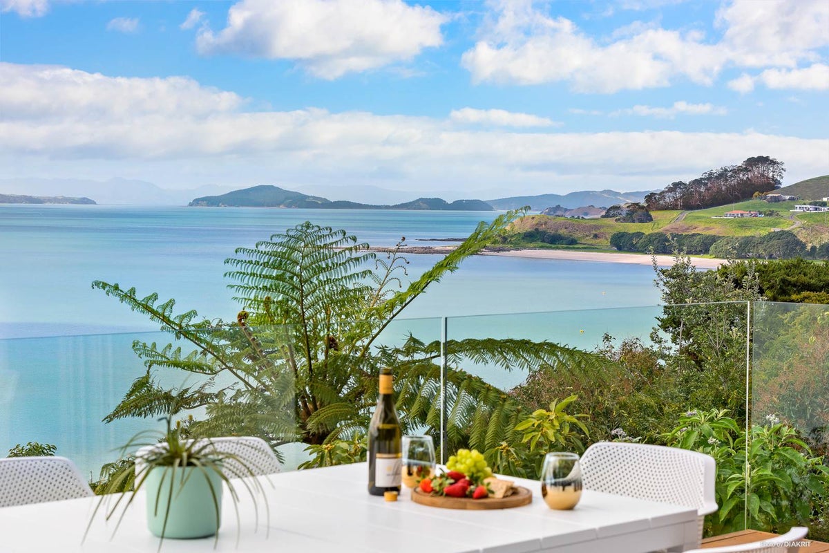 39 Te Pene Road, Maraetai, Auckland - Carousel 1