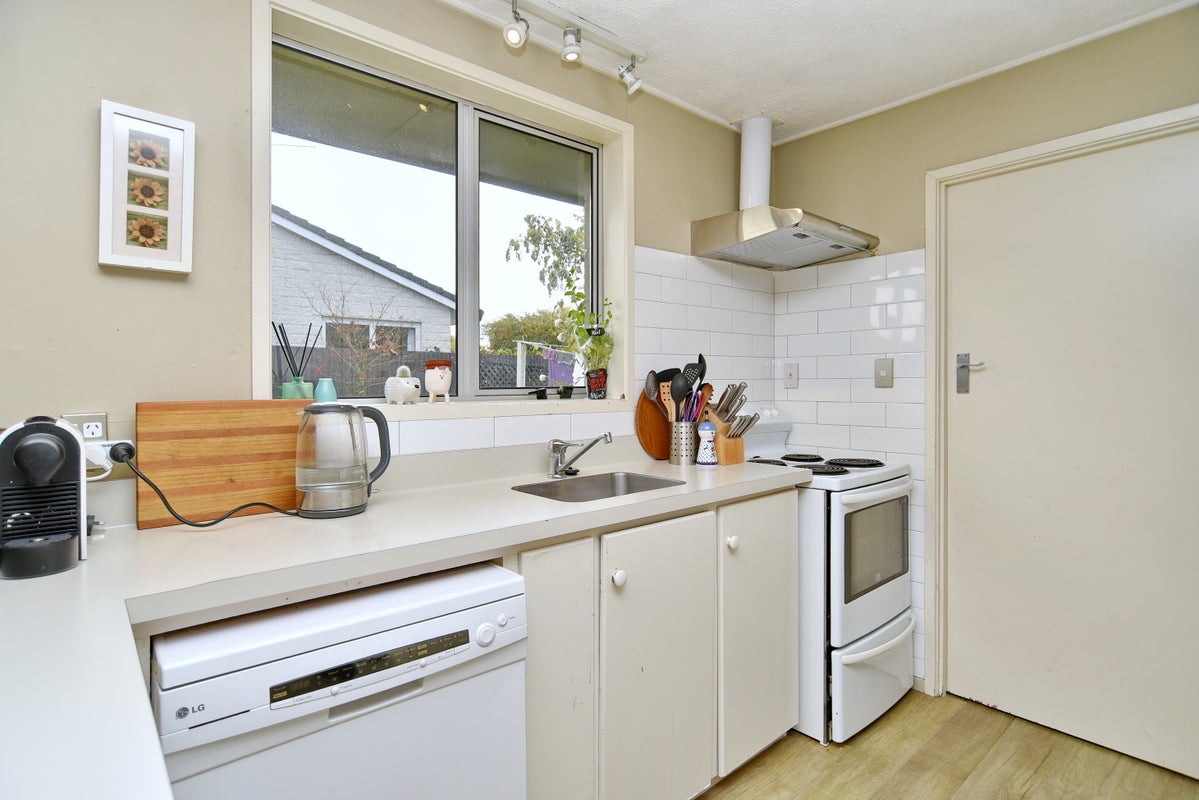 5A Lochmore Street, Bishopdale, Christchurch - Carousel 2