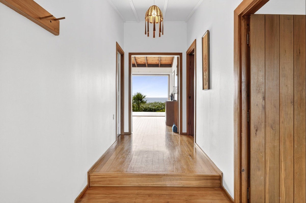 5 Bydder Terrace, Patons Rock - Carousel 2