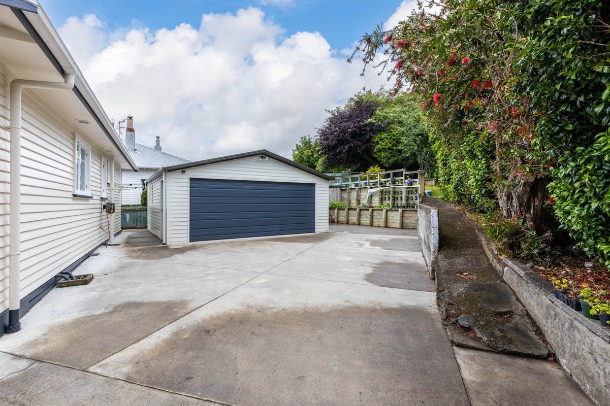 217 Tukapa Street, Westown, New Plymouth - Carousel 2