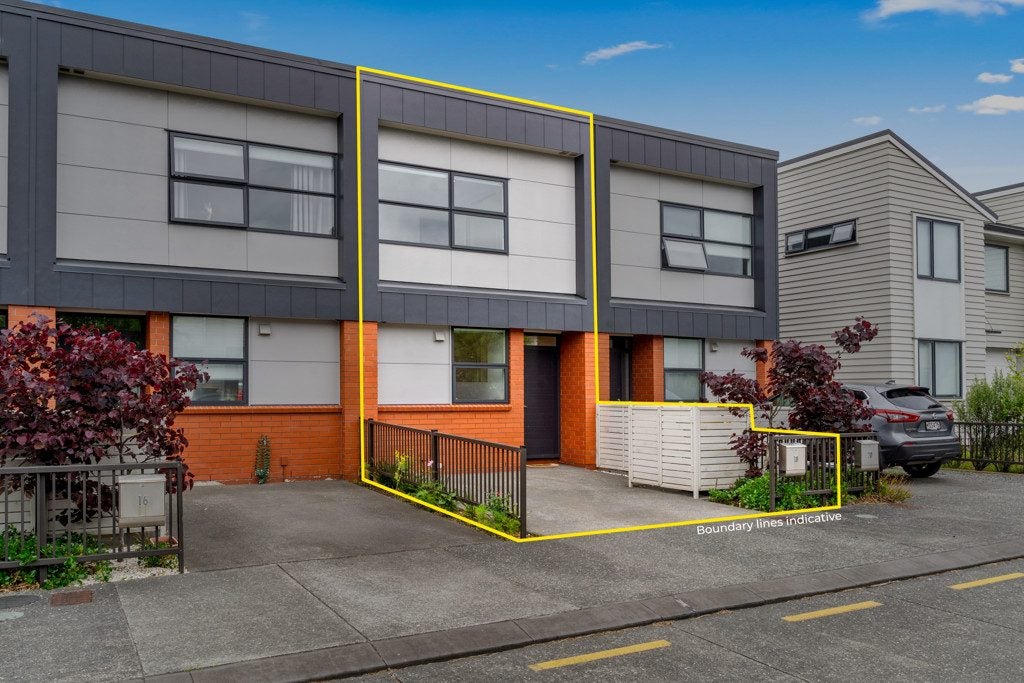 18 Haddington Drive, Flat Bush, Auckland - Carousel 1