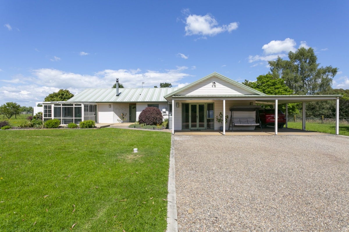 8 Palmer Mill Road, Wairakei, Taupo - Carousel 1