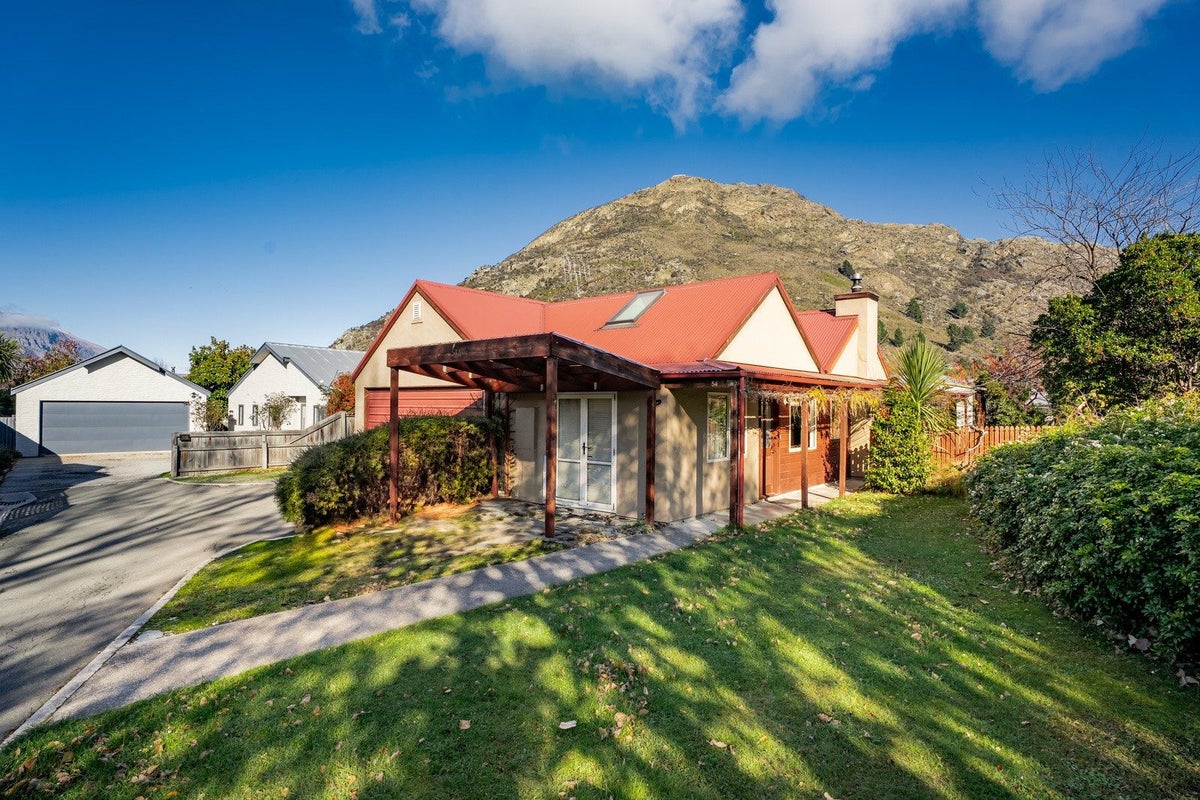 54 Elm Tree Avenue, Frankton, Queenstown - Carousel 1