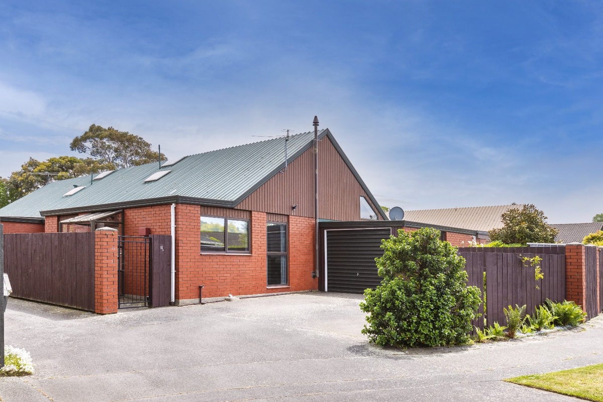 1/10 Parr Place, Ilam, Christchurch - Carousel 1