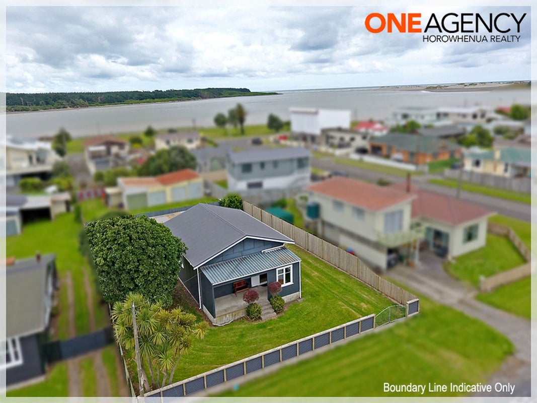 28 Shortt Street, Foxton Beach, Foxton - Carousel 2