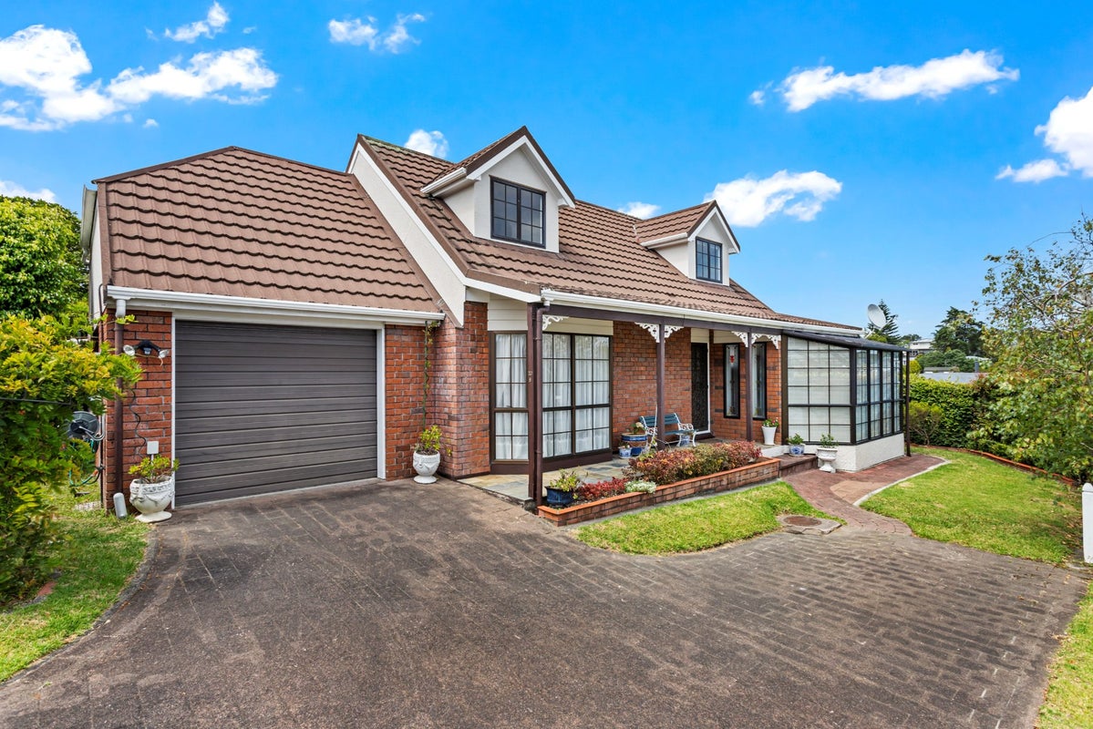 20B Mariposa Avenue, Lynfield, Auckland - Carousel 1