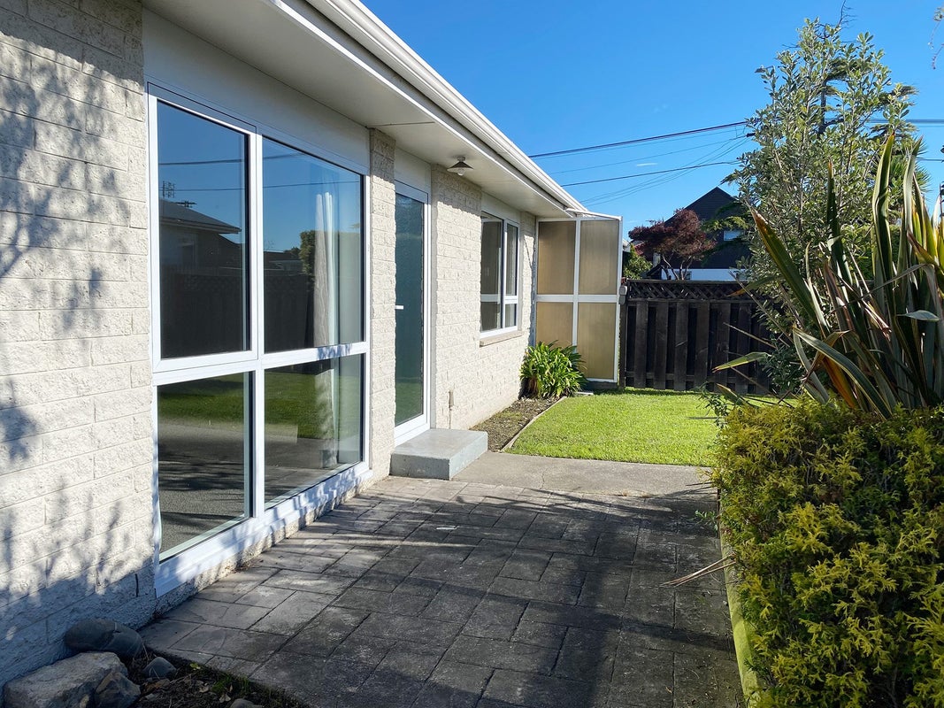 2/490 Barbadoes Street, Edgeware, Christchurch - Carousel 2