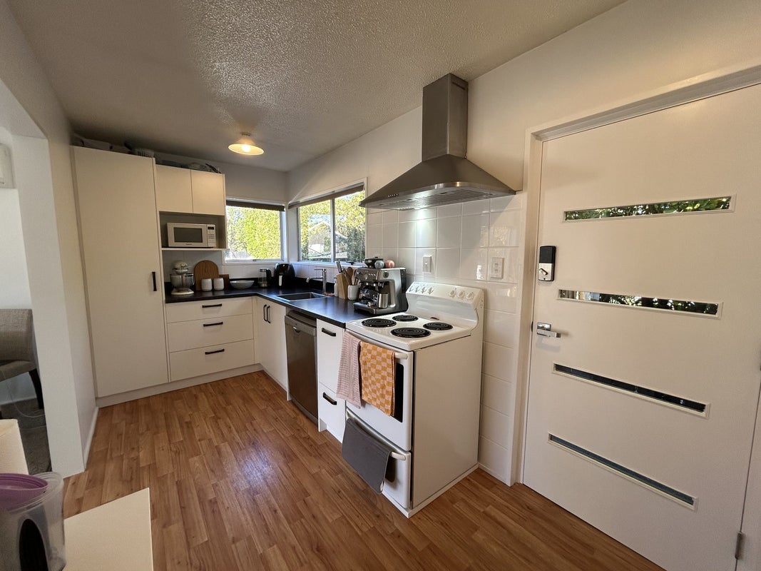 11 Oldham Crescent, Halswell, Christchurch - Carousel 2