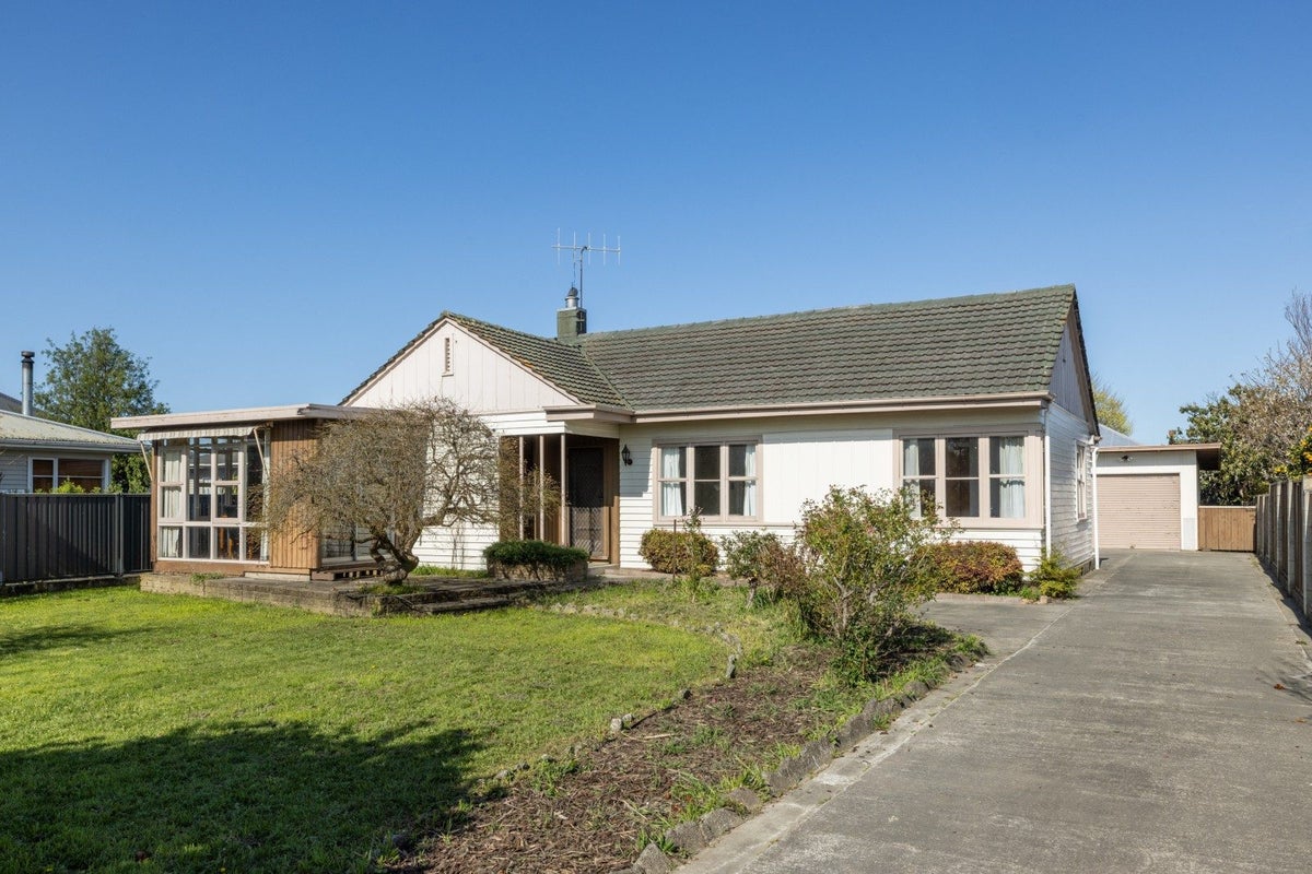 704 Park Road South, Akina, Hastings - Carousel 1