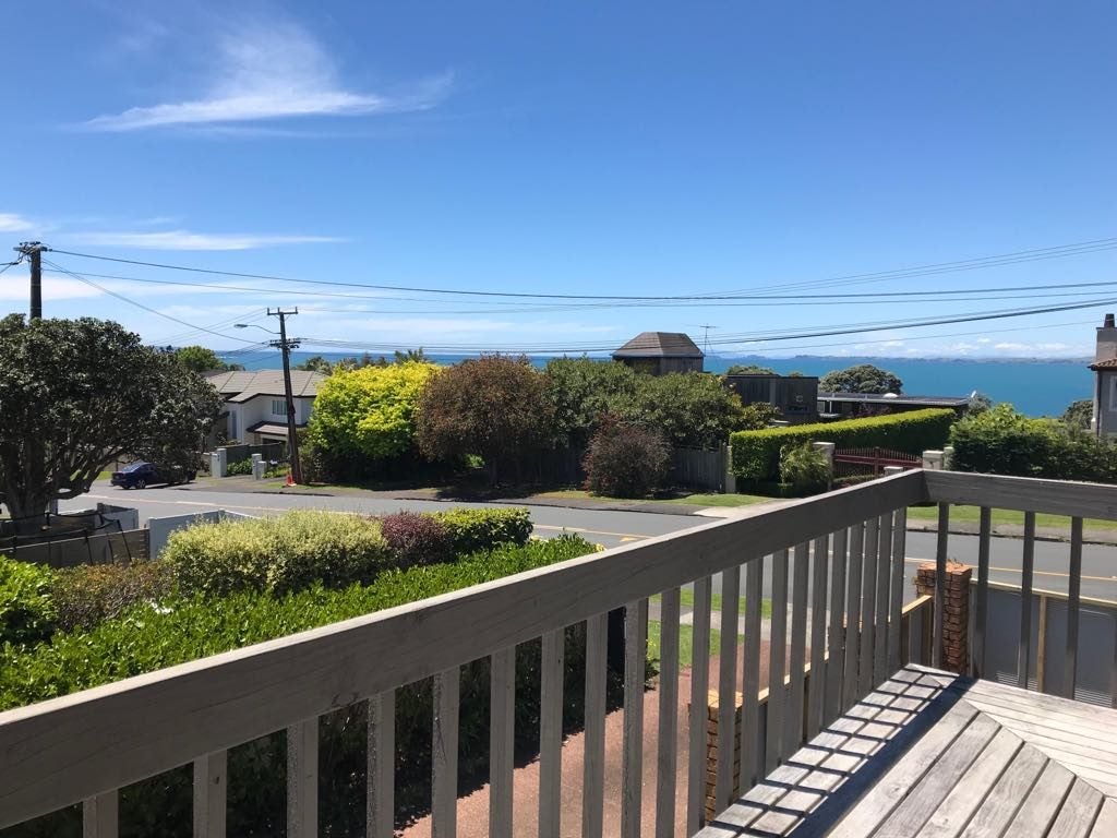 1/150 Beach Road, Campbells Bay, Auckland - Carousel 1