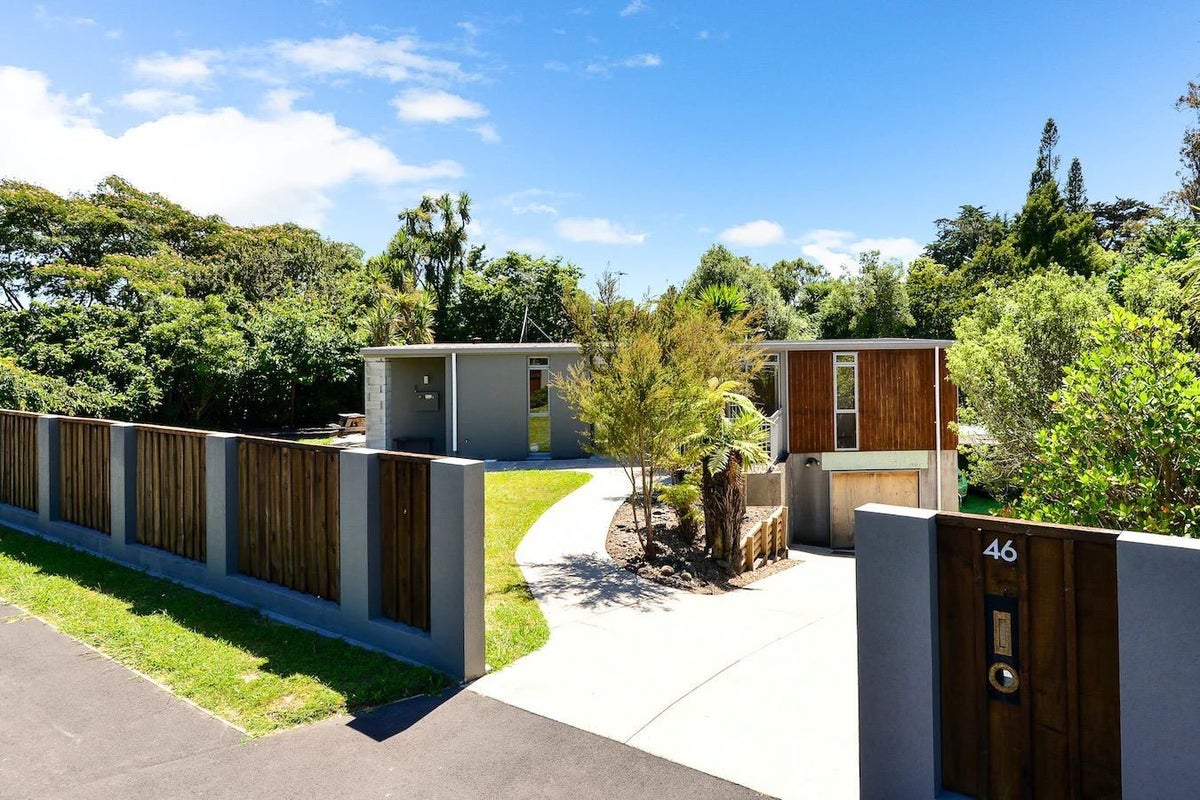 46 Herbert Road, Queenwood, Hamilton - Carousel 1