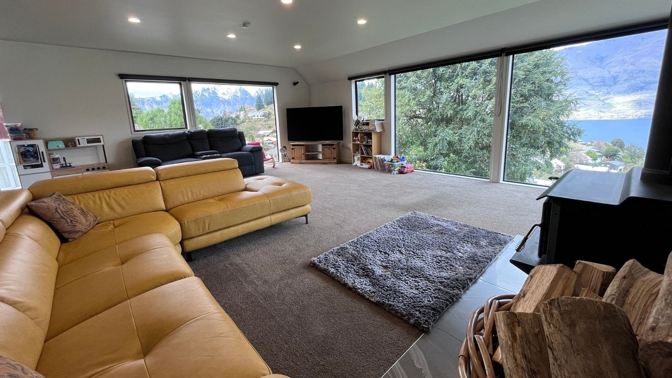 20 Dart Place, Fernhill, Queenstown - Carousel 1