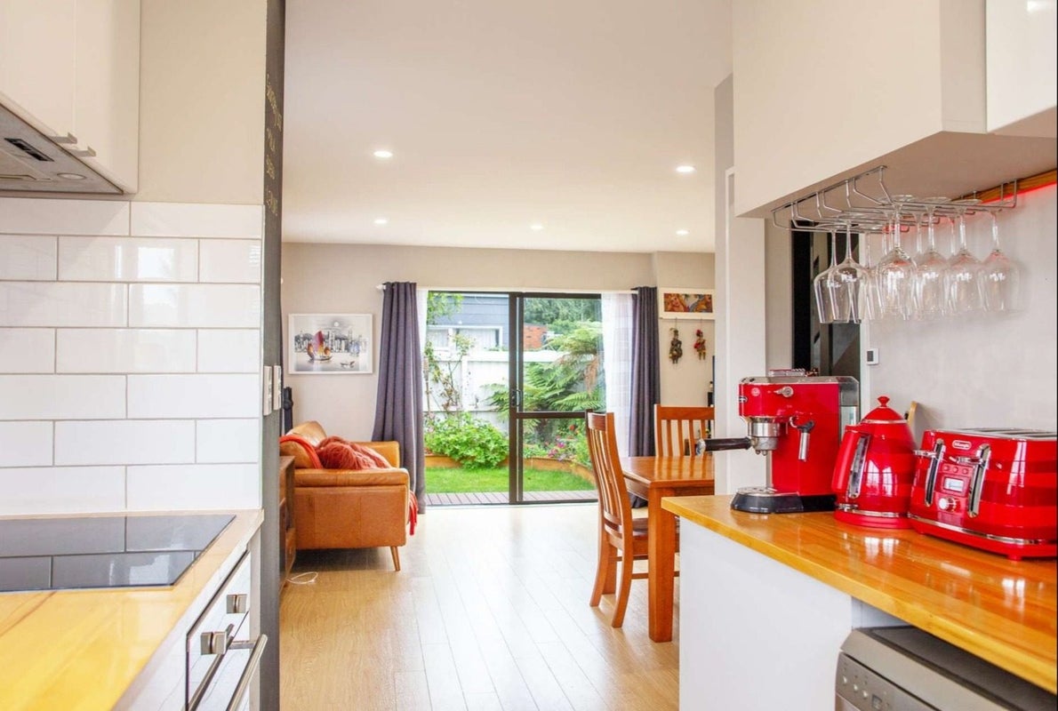 2/96 Poulson Street, Addington, Christchurch - Carousel 2