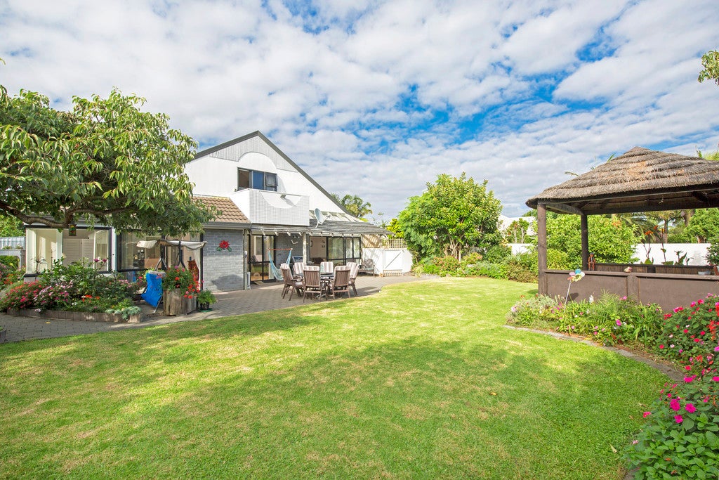 27 Bob Charles Drive, Golflands, Auckland - Carousel 1