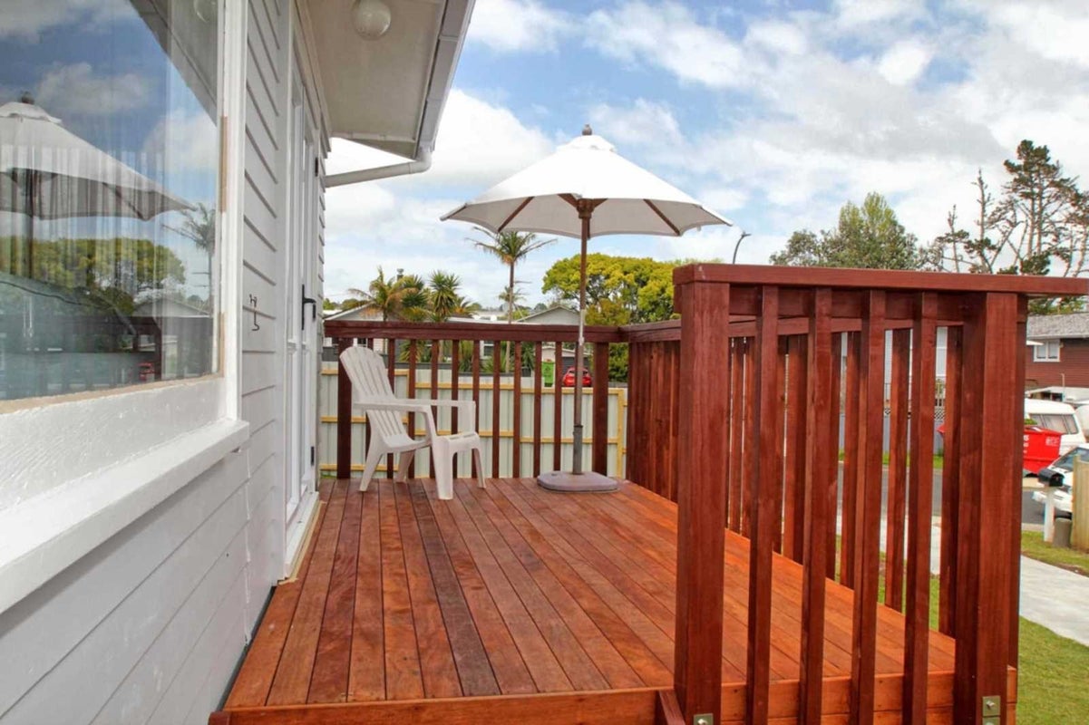 1/3 Flaxdale Street, Birkdale, Auckland - Carousel 13