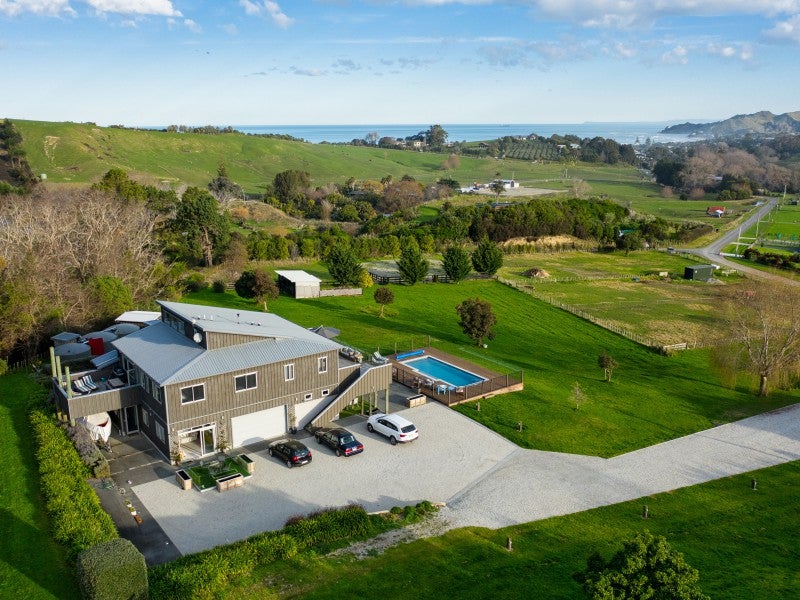 61 SCARLYS WAY, OKITU, Gisborne - Carousel 1