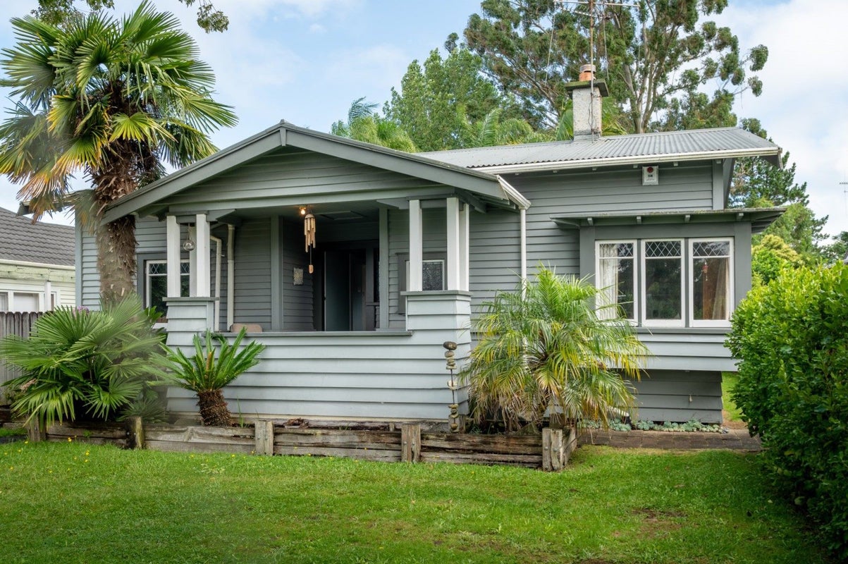 83 Rimu Street, Maeroa, Hamilton - Carousel 1
