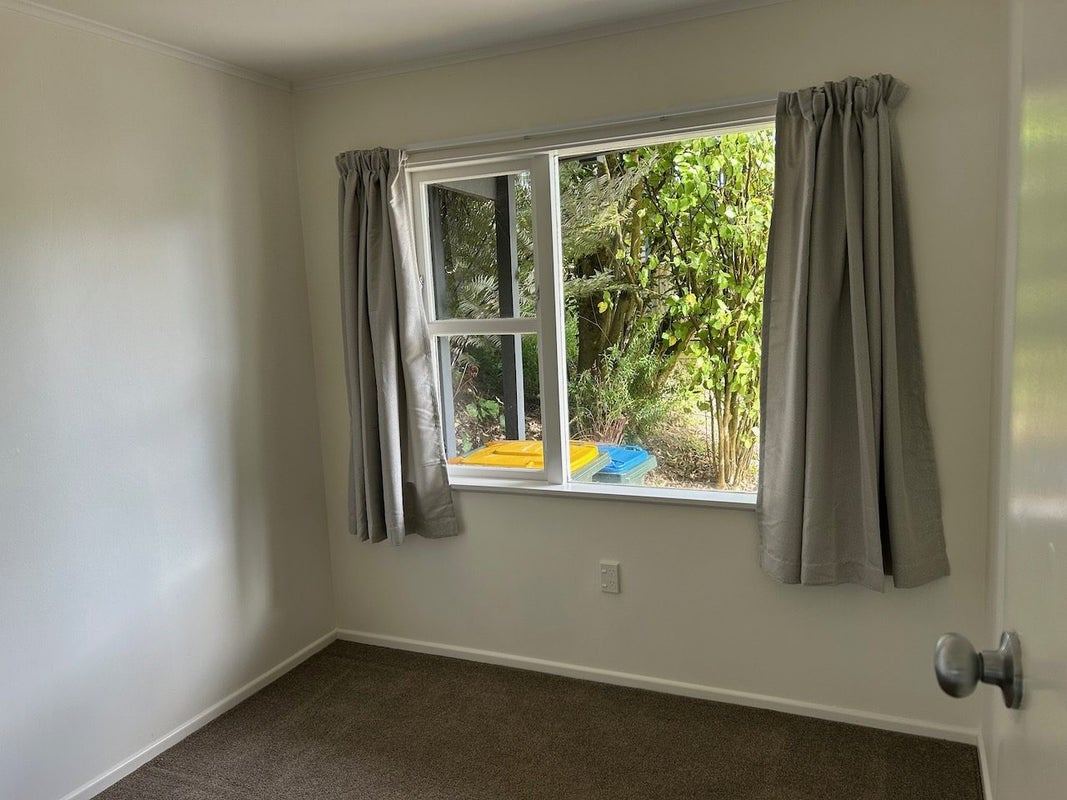 2 Marua Place, Ranui, Porirua - Carousel 13