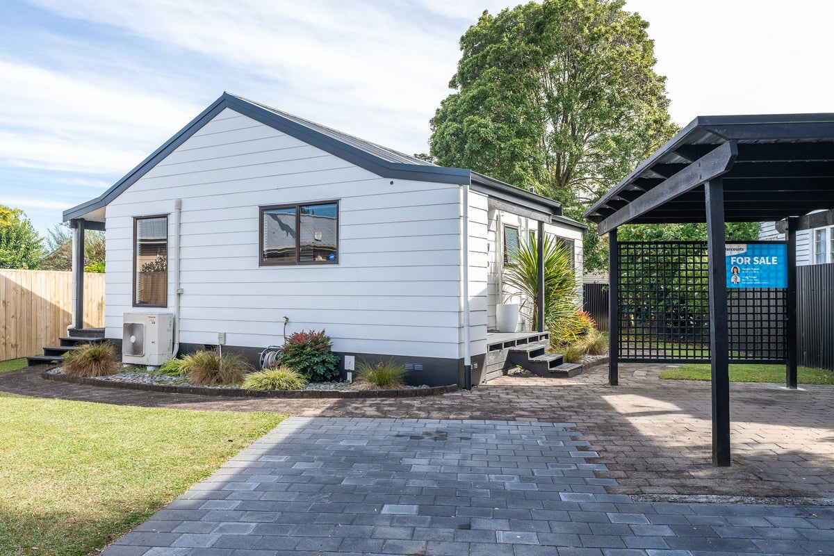 67A Claude Street, Fairfield, Hamilton - Carousel 1