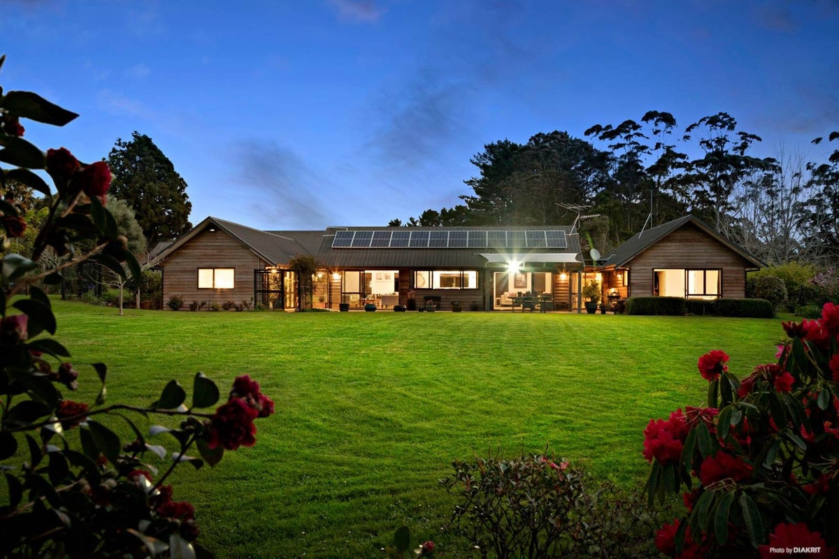 241 Beaver Road, Bombay, Franklin, Auckland - Carousel 1