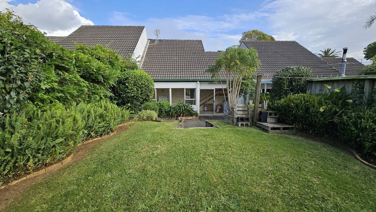 4/31 Meadowbank Road, Meadowbank, Auckland - Carousel 1