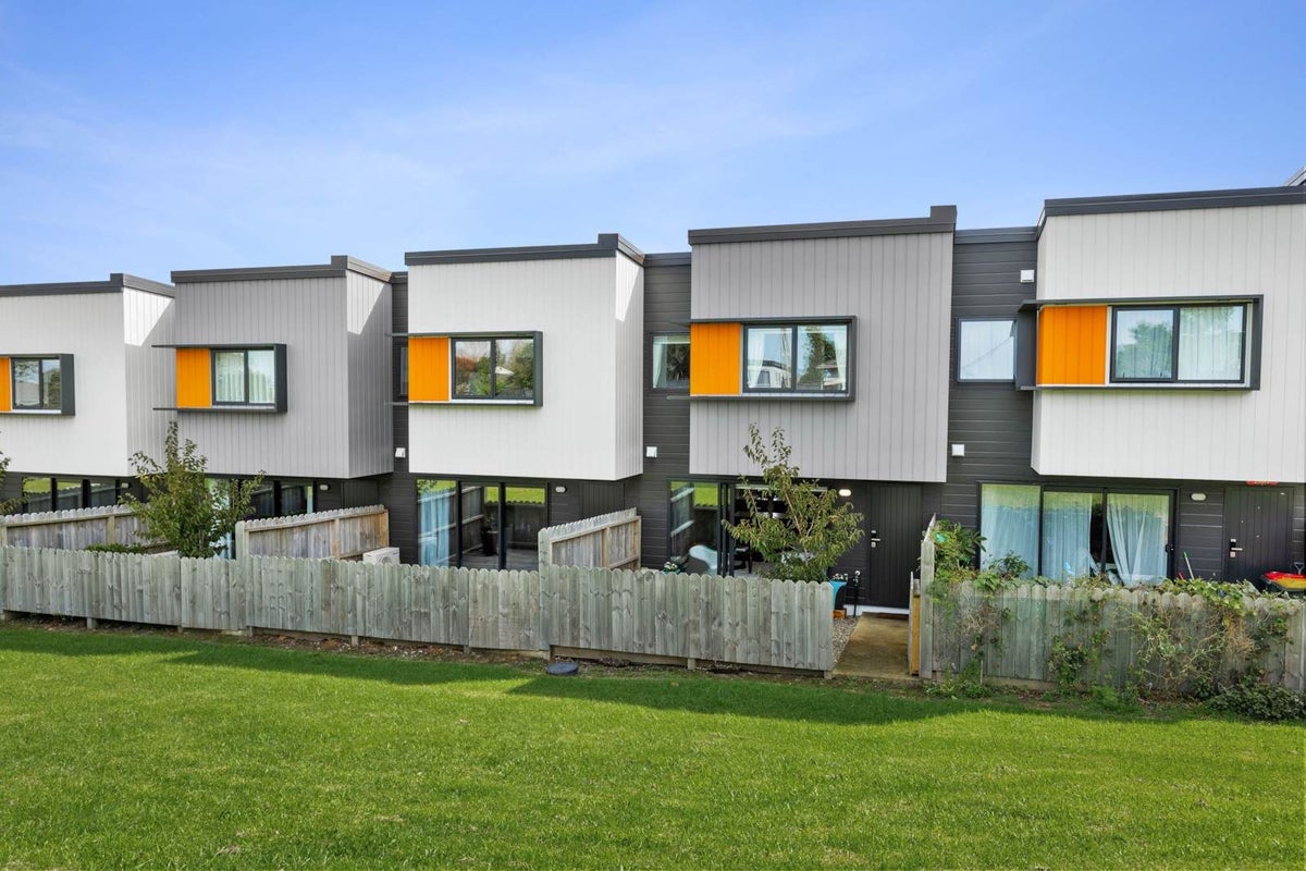 198D Forrest Hill Road, Forrest Hill, Auckland - Carousel 1