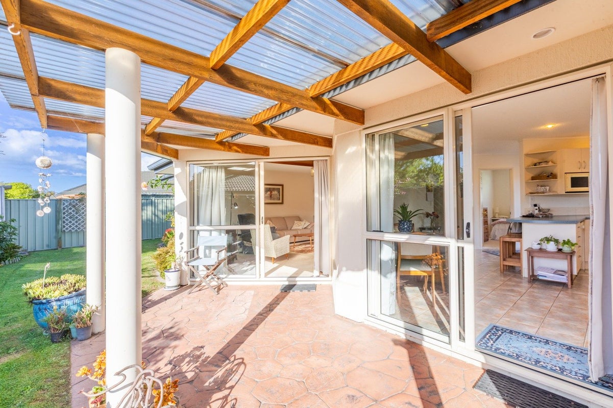 11A Cheval Place, Taradale, Napier - Carousel 2
