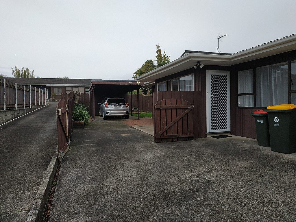 2/8 Aberfeldy Avenue, Highland Park, Auckland - Carousel 2