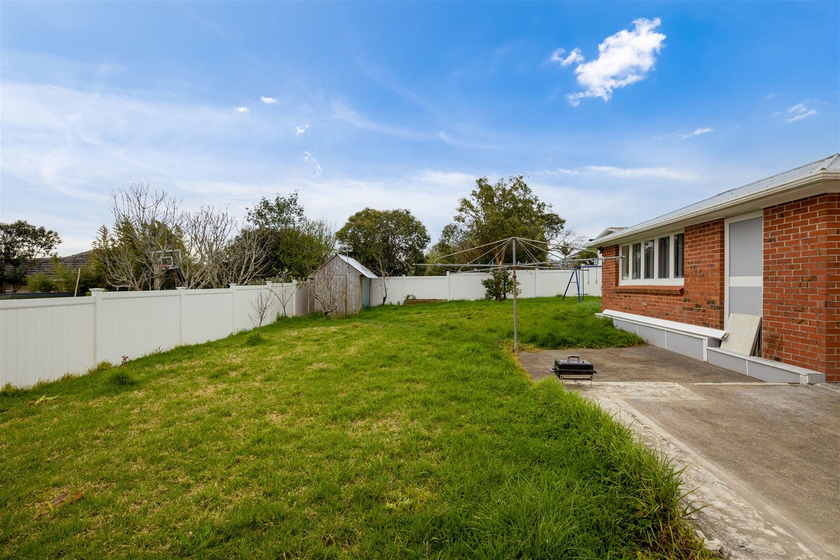 152 View Road, Sunnyvale, Auckland - Carousel 1