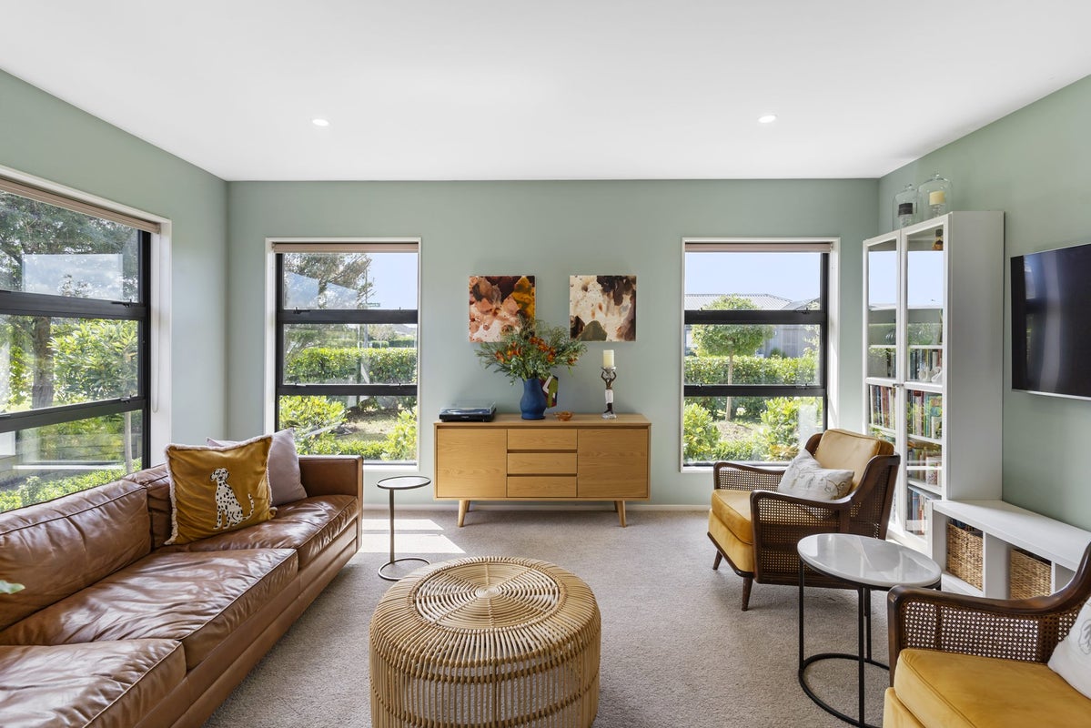8 Kabardin Street, Karaka, Papakura - Carousel 2