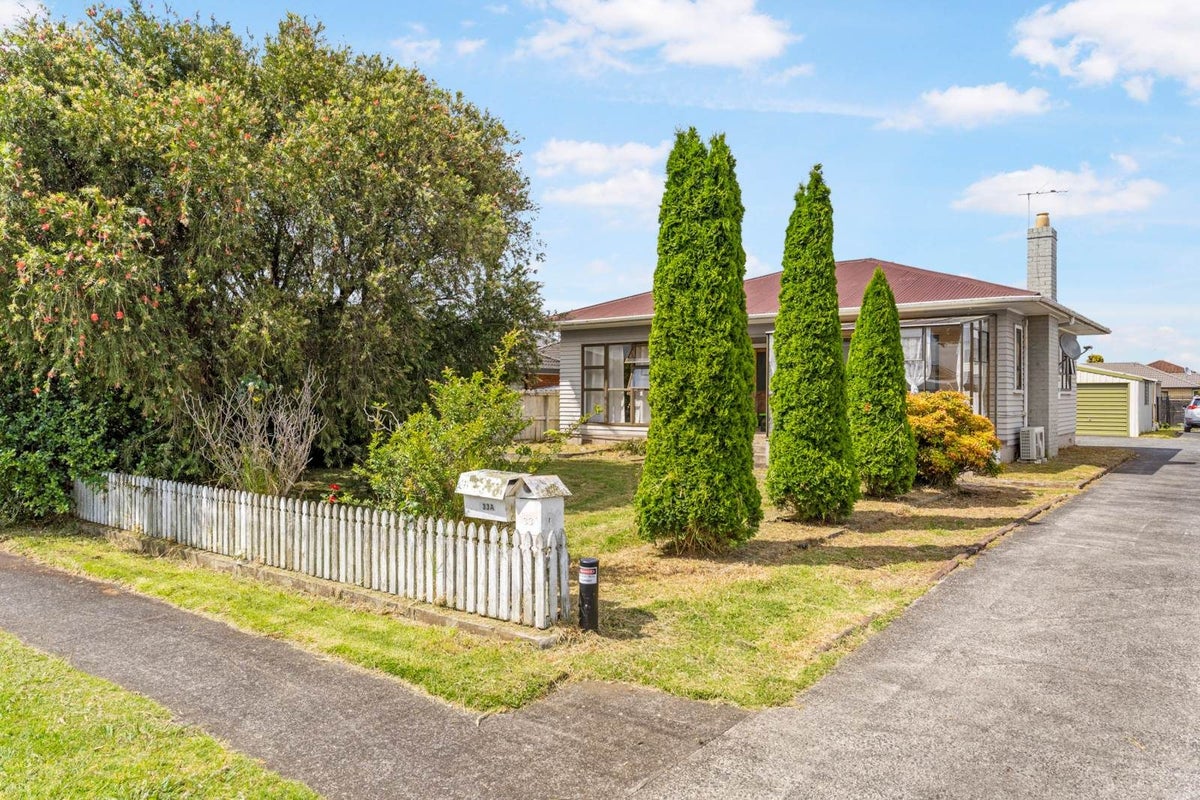 1/33 Avis Avenue, Papatoetoe, Auckland - Carousel 1
