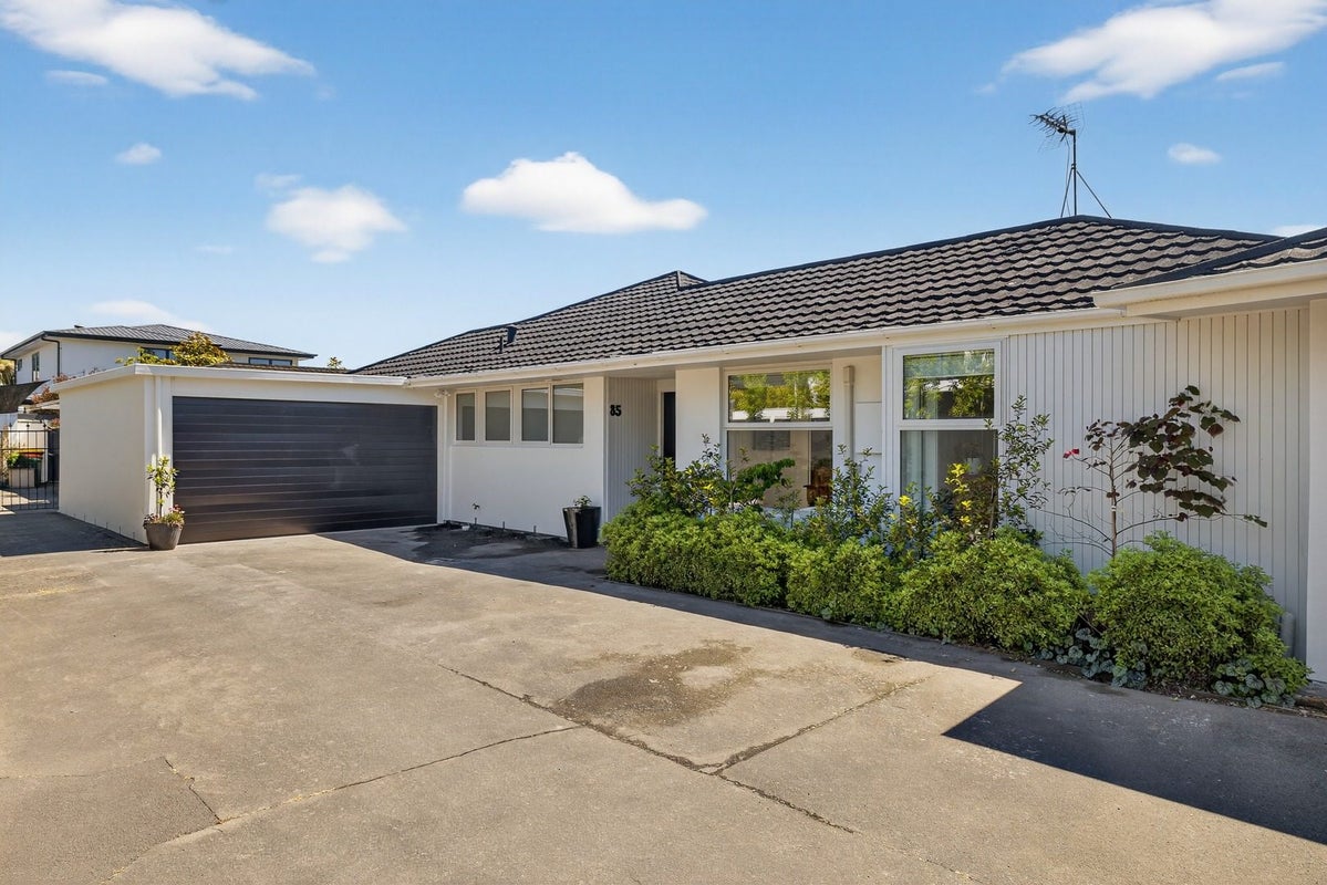 2/83 Winchester Street, Merivale, Christchurch - Carousel 1