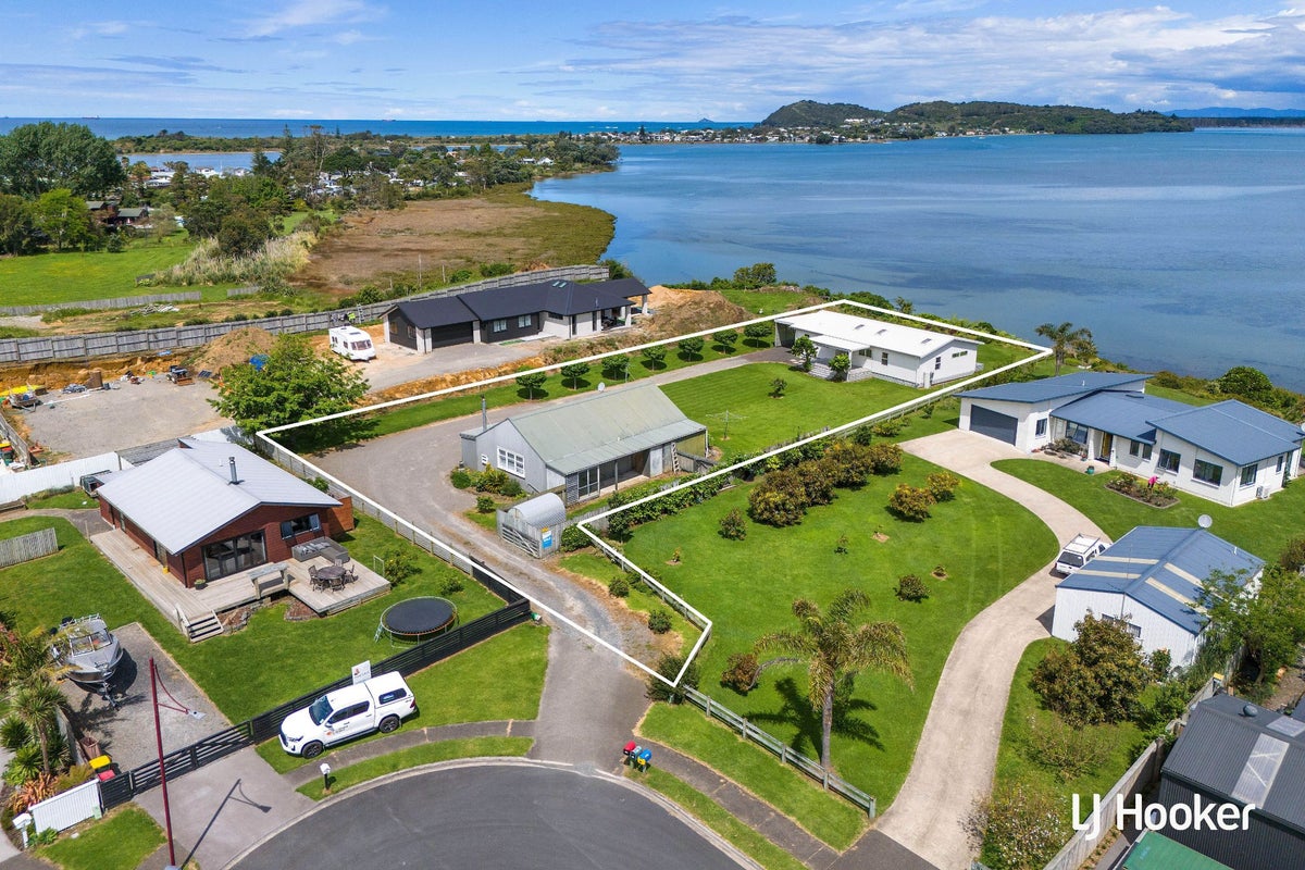 28 Sandleigh Drive, Athenree, Katikati - Carousel 33