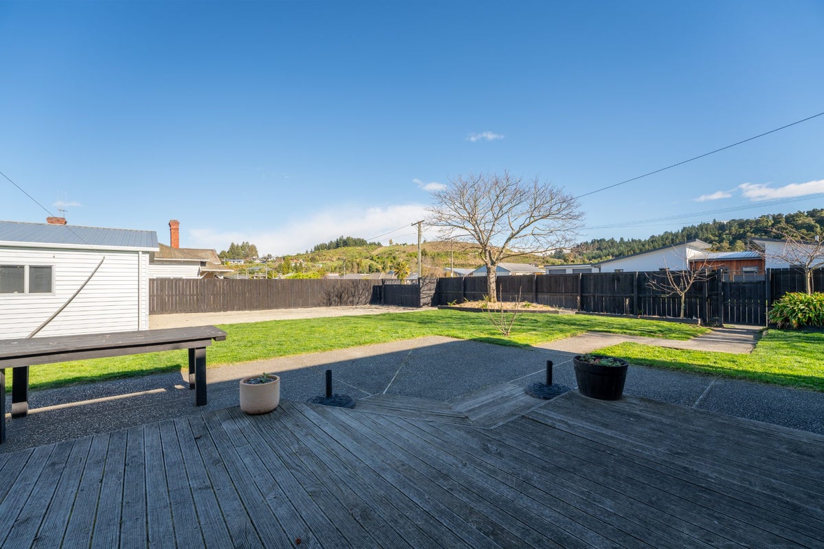 22 Hislop Street, Geraldine, Geraldine - Carousel 2